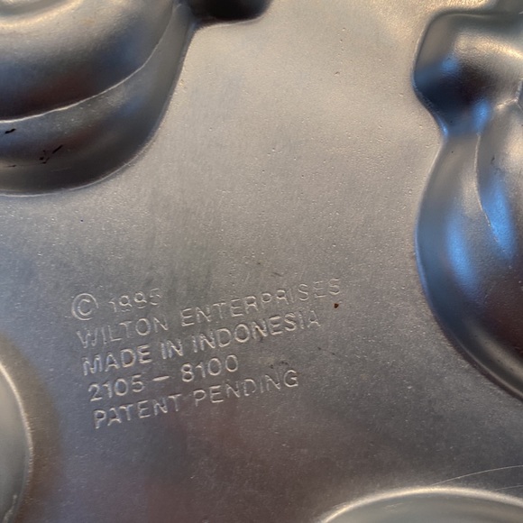 1995 Wilton 2105-8100 Pumpkin Cake Pop Cookie Mold Tray - Picture 3 of 3